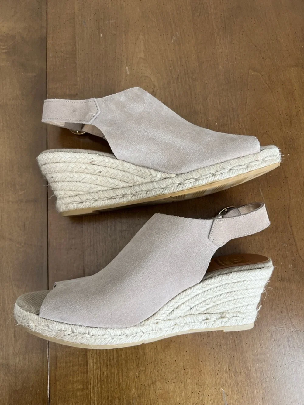 Kanna Beige‎ suede Espadrilles Sandals Size 9.5 (40)